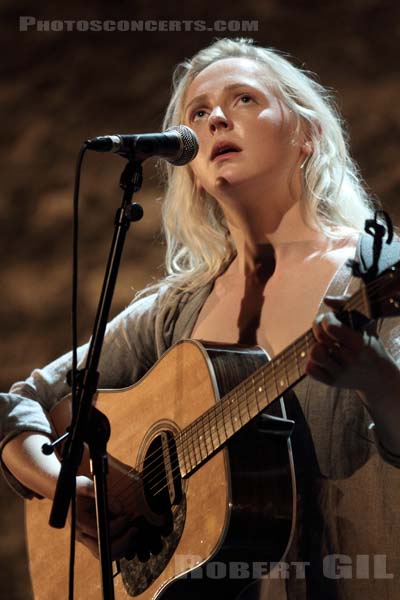 LAURA MARLING - 2013-09-22 - PARIS - Cafe de la Danse - Laura Beatrice Marling